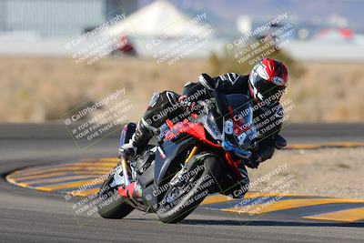 media/Dec-18-2022-SoCal Trackdays (Sun) [[8099a50955]]/Turn 4 (1pm)/